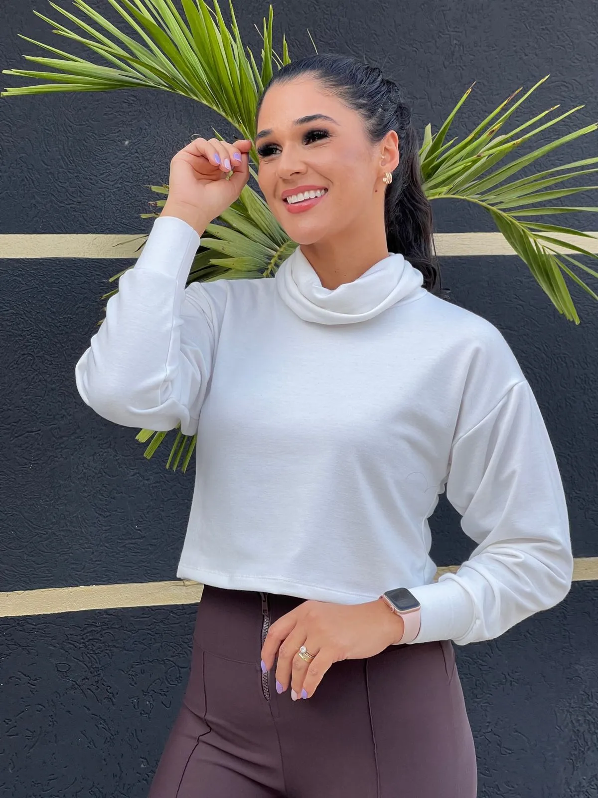 Blusa com Gola Rolê