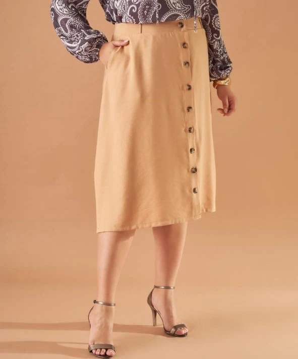 Saia Midi com Botões Frontais