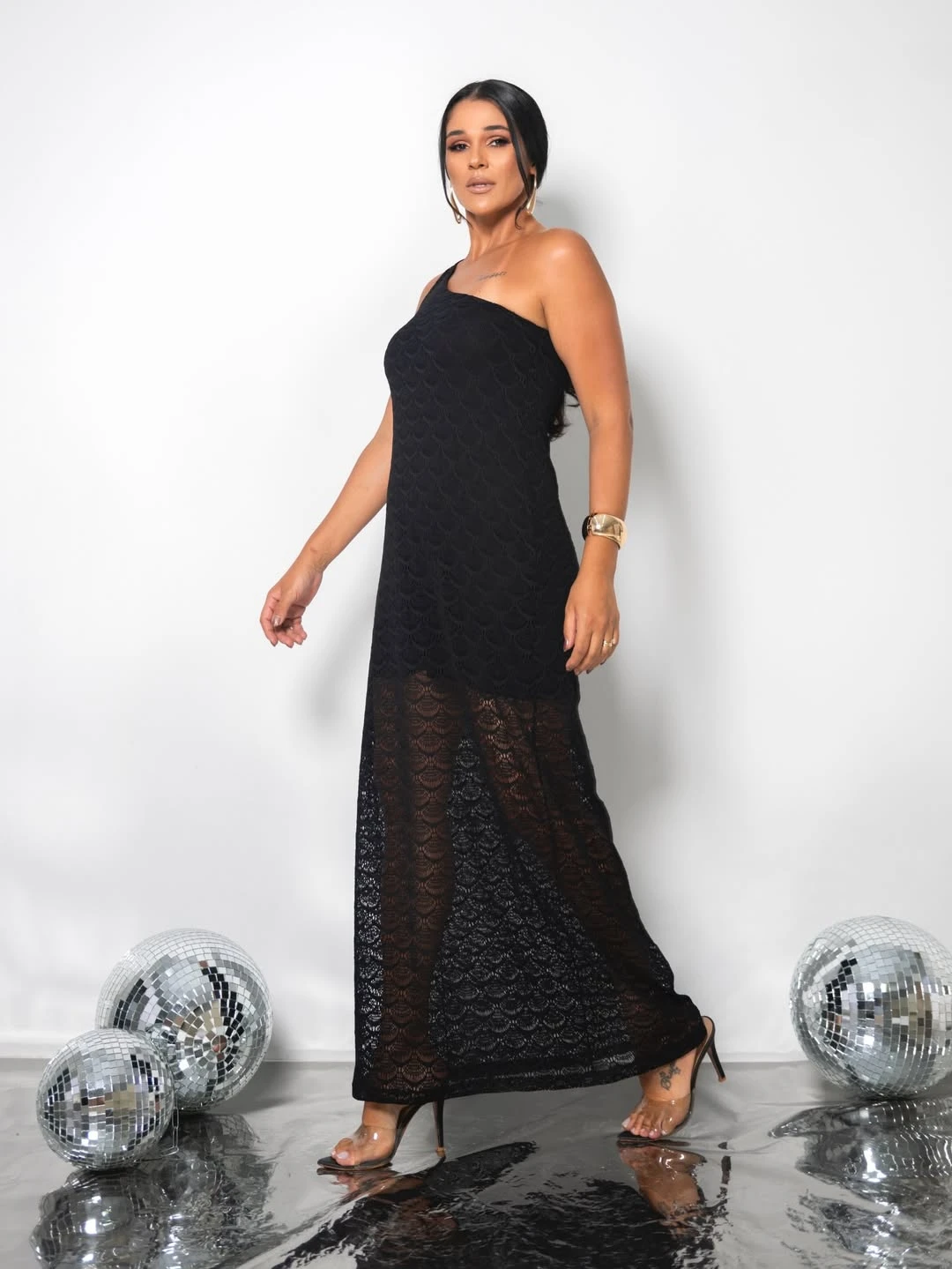 Vestido Longo em Renda com Forro Interno