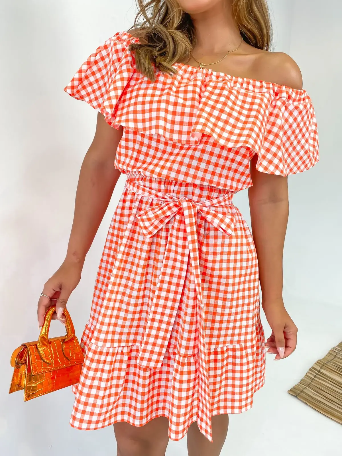 Vestido Xadrez Feminino Ombro a Ombro com Faixa